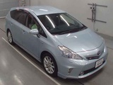 Минивэн 7 мест гибрид Toyota Prius Alpha ZVW40W модификация S Touring Selection гв 2013